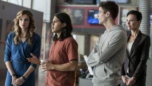 The Flash S03E10 Borrowing Problems from the Future
