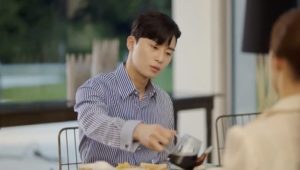 Whats Wrong with Secretary Kim: 1×14